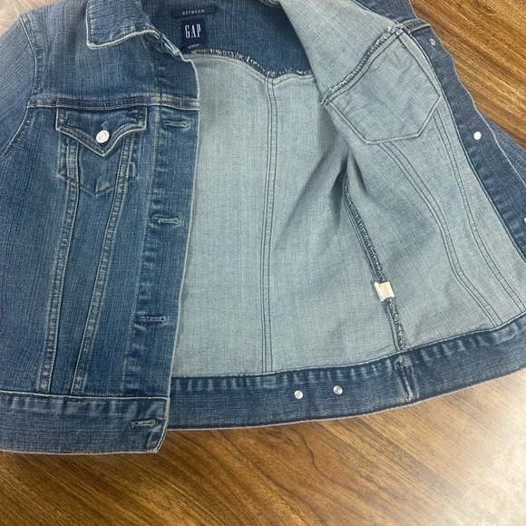 GAP Stretch Denim Jacket - Picture 4 of 8